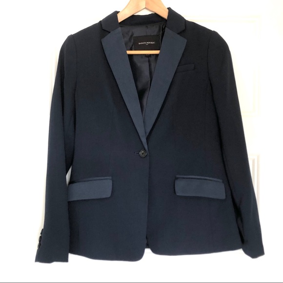 Banana republic navy blazer - Picture 2 of 7